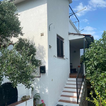 Вілла Family House Ljubica Трогір Екстер'єр фото